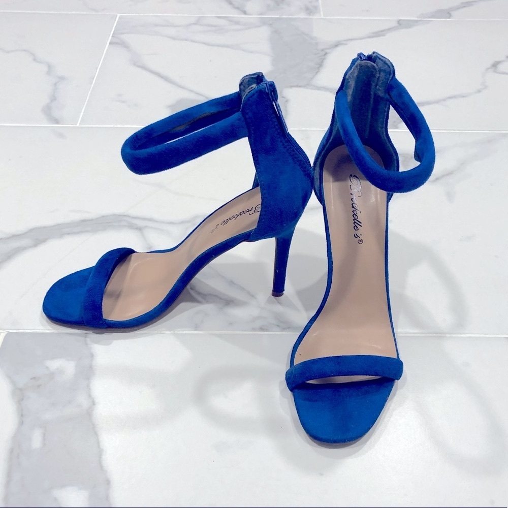 Breckelle’s Royal Blue Suede Sandal Heel US 7.5
